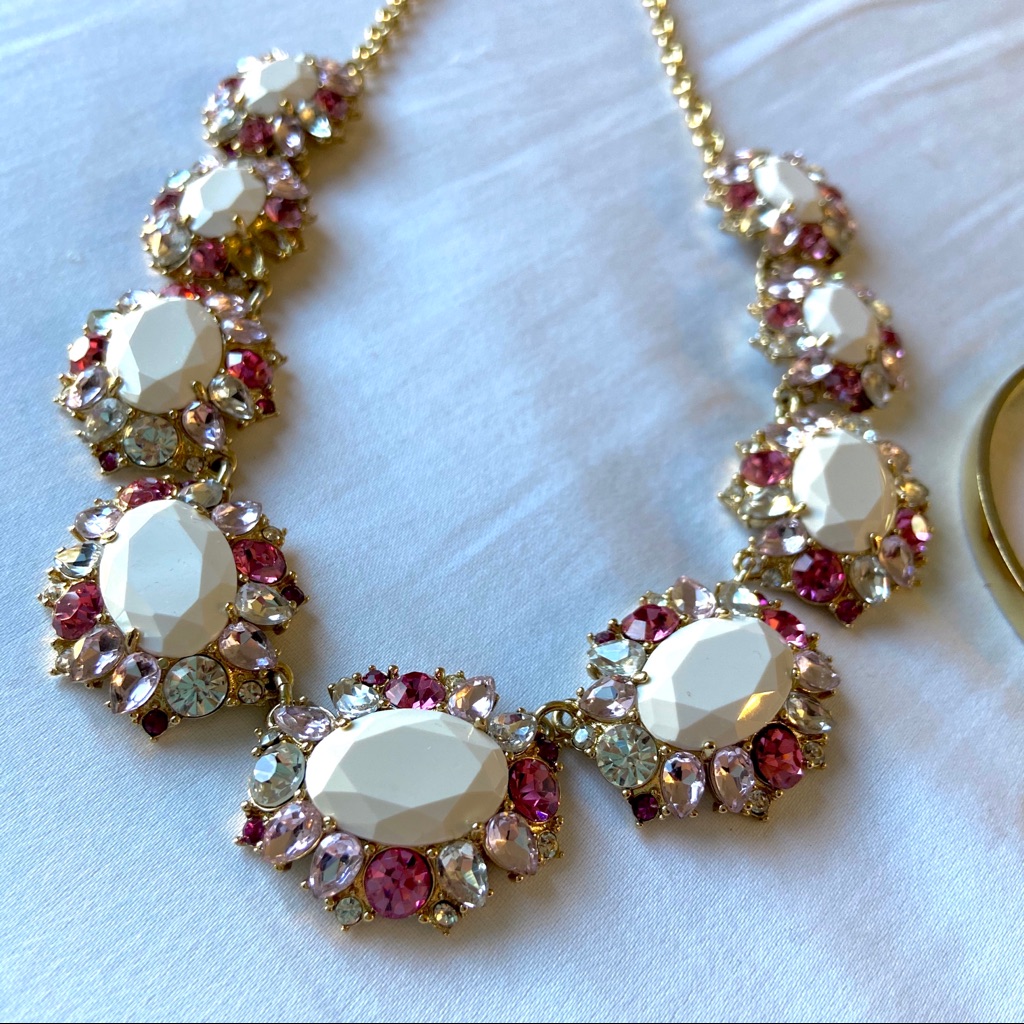 Necklace & Bangles